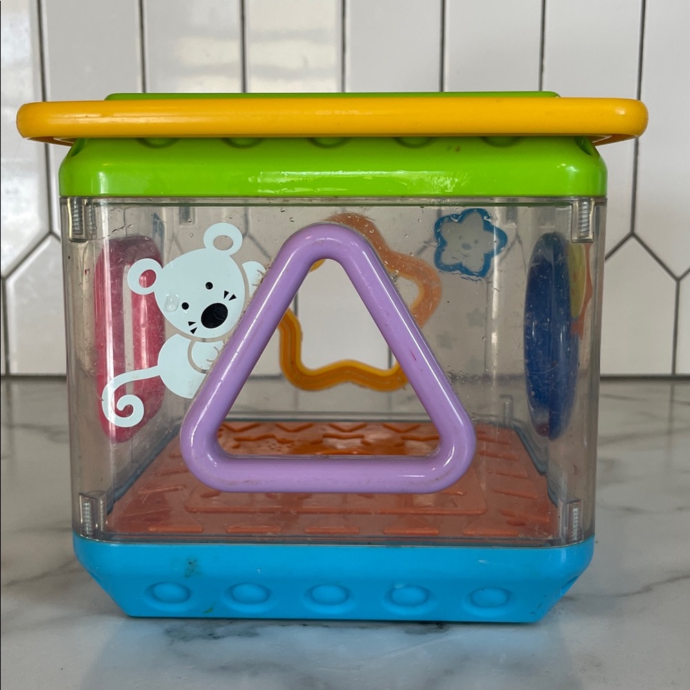 2003 Fisher Price Peek-a-Blocks Shape Sorter - Picture 10 of 14